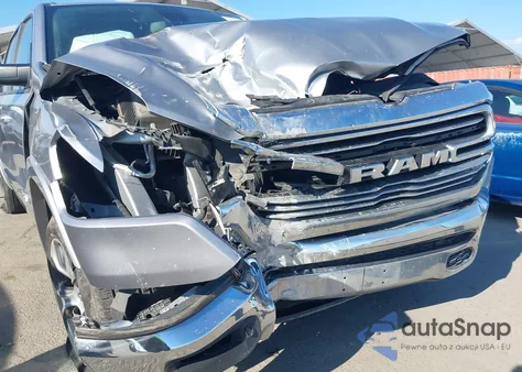 2019 Ram 1500 Laramie 4X2 5'7 Box z USA, uszkodzony, nr VIN 1C6RREJT4KN798549